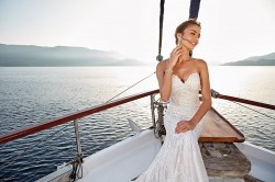 Blanca_DR1905_close_wide